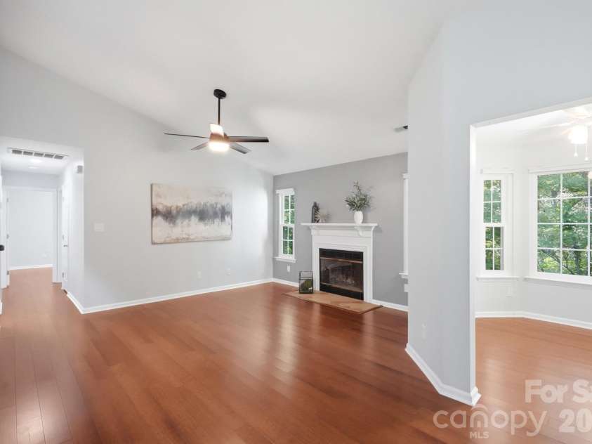 6140 Gray Gate Lane, Charlotte, NC 28210.  MLS# CAR4435741, YatesRealty ID 57930. 