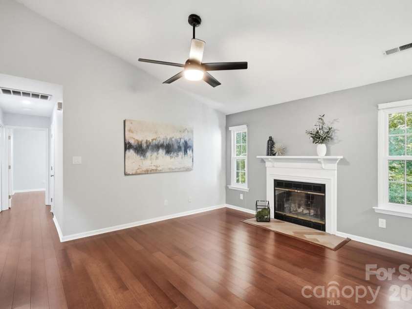6140 Gray Gate Lane, Charlotte, NC 28210.  MLS# CAR4435741, YatesRealty ID 57930. 