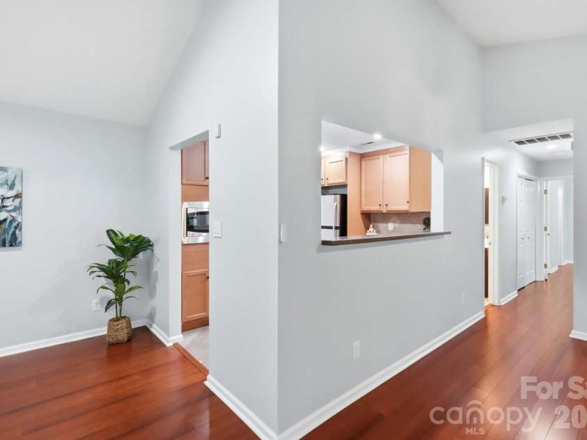 6140 Gray Gate Lane, Charlotte, NC 28210.  MLS# CAR4435741, YatesRealty ID 57930. 