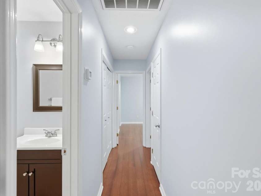 6140 Gray Gate Lane, Charlotte, NC 28210.  MLS# CAR4435741, YatesRealty ID 57930. 