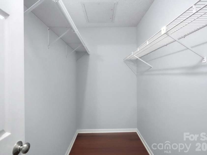 6140 Gray Gate Lane, Charlotte, NC 28210.  MLS# CAR4435741, YatesRealty ID 57930. 