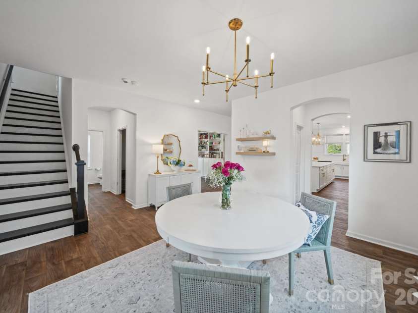 1112 Alyssa Oaks Drive, Lowell, NC 28098.  MLS# CAR4435790, YatesRealty ID 57931. Large dining area