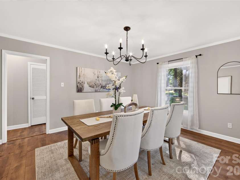 1422 McIlroy Road, Charlotte, NC 28212.  MLS# CAR4435865, YatesRealty ID 57932. 