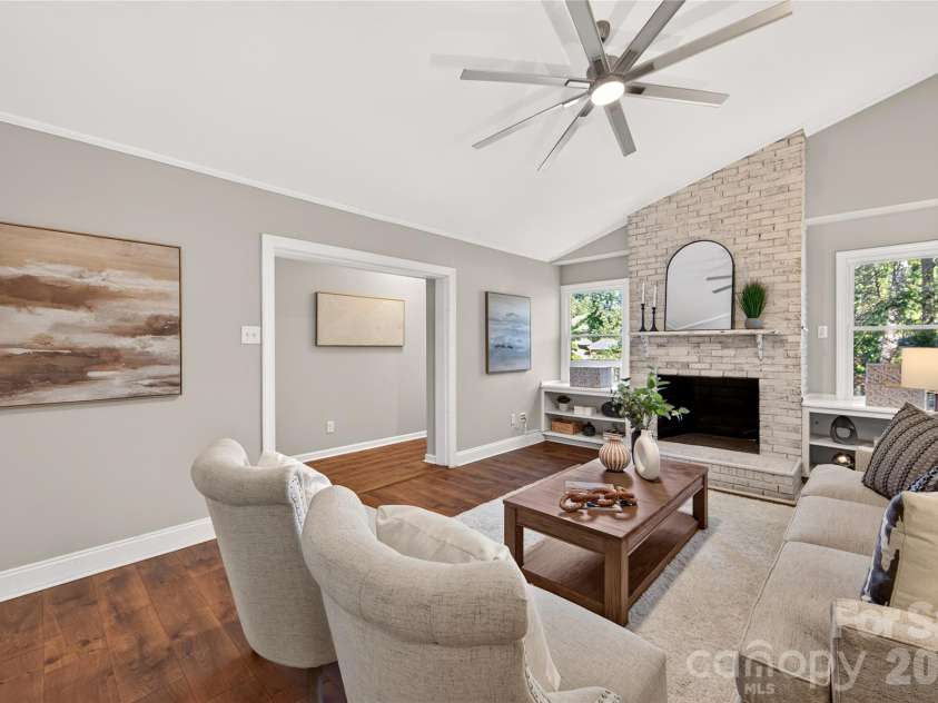1422 McIlroy Road, Charlotte, NC 28212.  MLS# CAR4435865, YatesRealty ID 57932. 