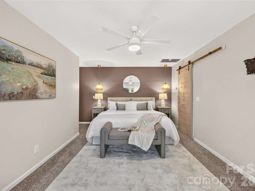1422 McIlroy Road, Charlotte, NC 28212.  MLS# CAR4435865, YatesRealty ID 57932. 