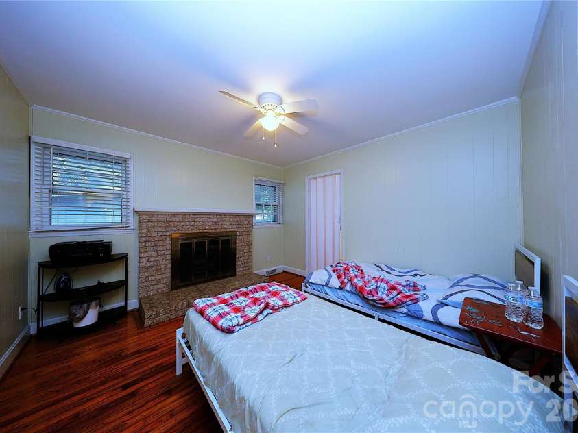 3016 Boston Avenue, Charlotte, NC 28212.  MLS# CAR4435629, YatesRealty ID 57934. 