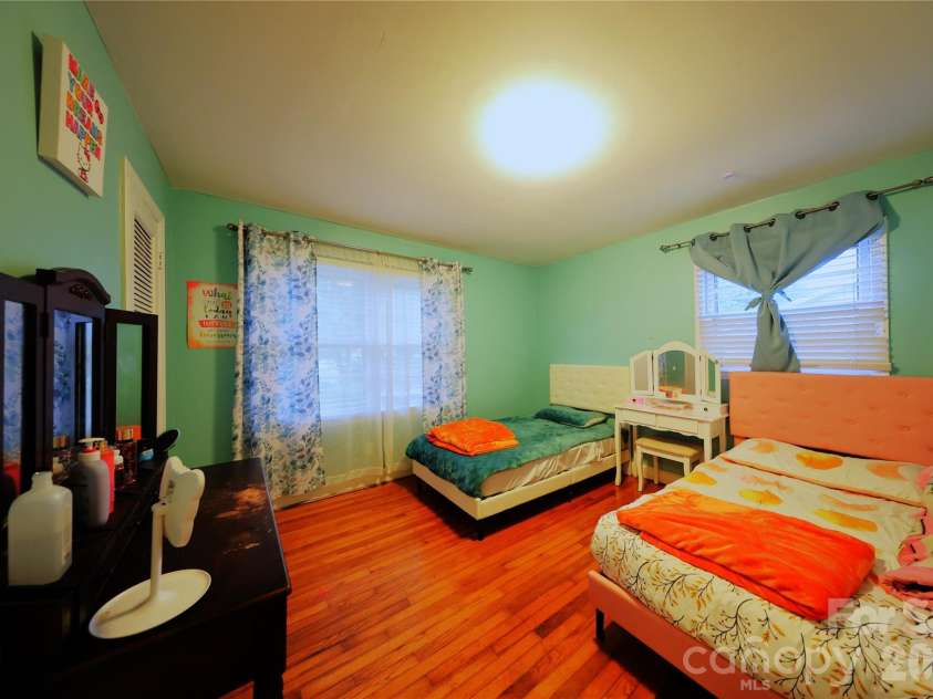 3016 Boston Avenue, Charlotte, NC 28212.  MLS# CAR4435629, YatesRealty ID 57934. 