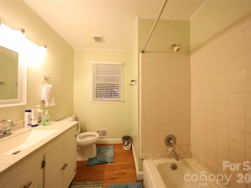 3016 Boston Avenue, Charlotte, NC 28212.  MLS# CAR4435629, YatesRealty ID 57934. 