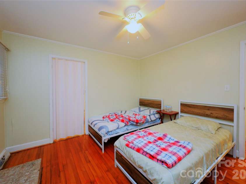 3016 Boston Avenue, Charlotte, NC 28212.  MLS# CAR4435629, YatesRealty ID 57934. 
