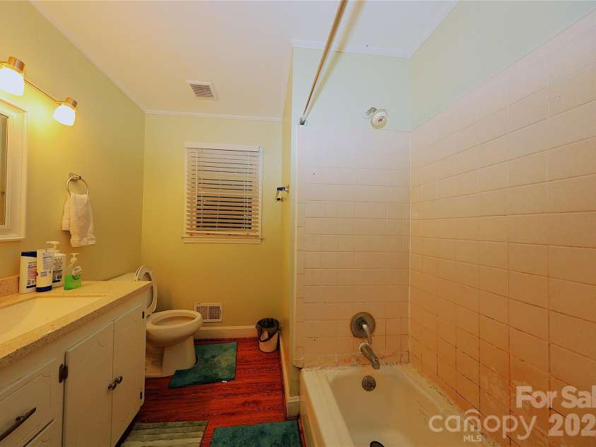 3016 Boston Avenue, Charlotte, NC 28212.  MLS# CAR4435629, YatesRealty ID 57934. 