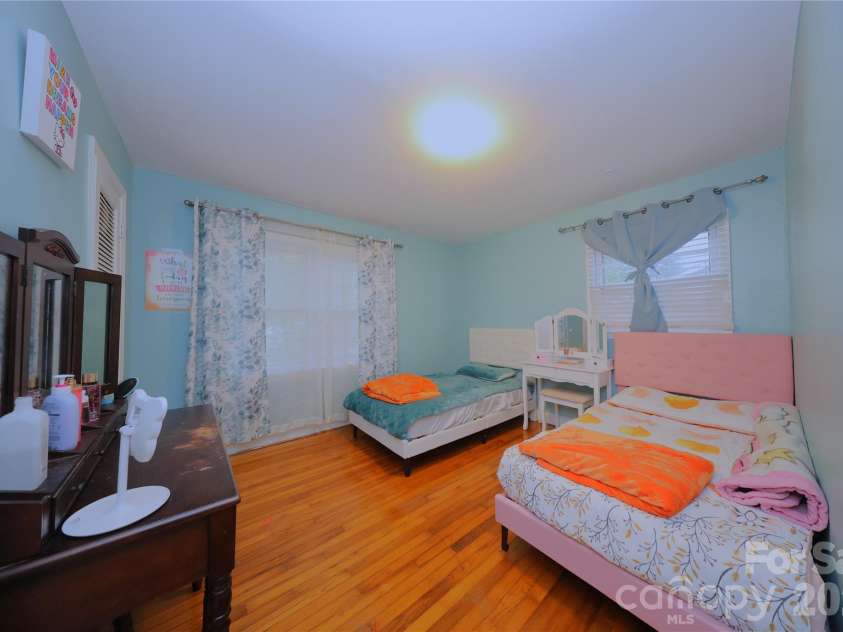 3016 Boston Avenue, Charlotte, NC 28212.  MLS# CAR4435629, YatesRealty ID 57934. 