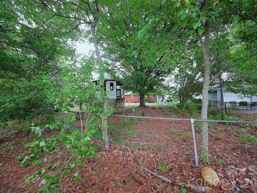 3016 Boston Avenue, Charlotte, NC 28212.  MLS# CAR4435629, YatesRealty ID 57934. 