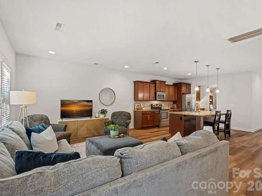13326 Pierre Reverdy Drive, Davidson, NC 28036.  MLS# CAR4435596, YatesRealty ID 57935. 