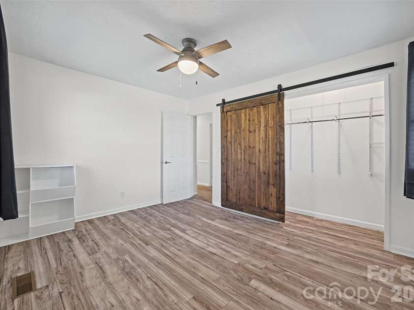 805 Waters Street, Shelby, NC 28152.  MLS# CAR4435562, YatesRealty ID 57939. 