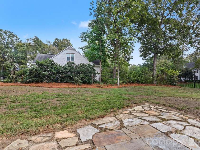 5515 McCallum Court, Charlotte, NC 28226.  MLS# CAR4435446, YatesRealty ID 57940. Fenced Backyard