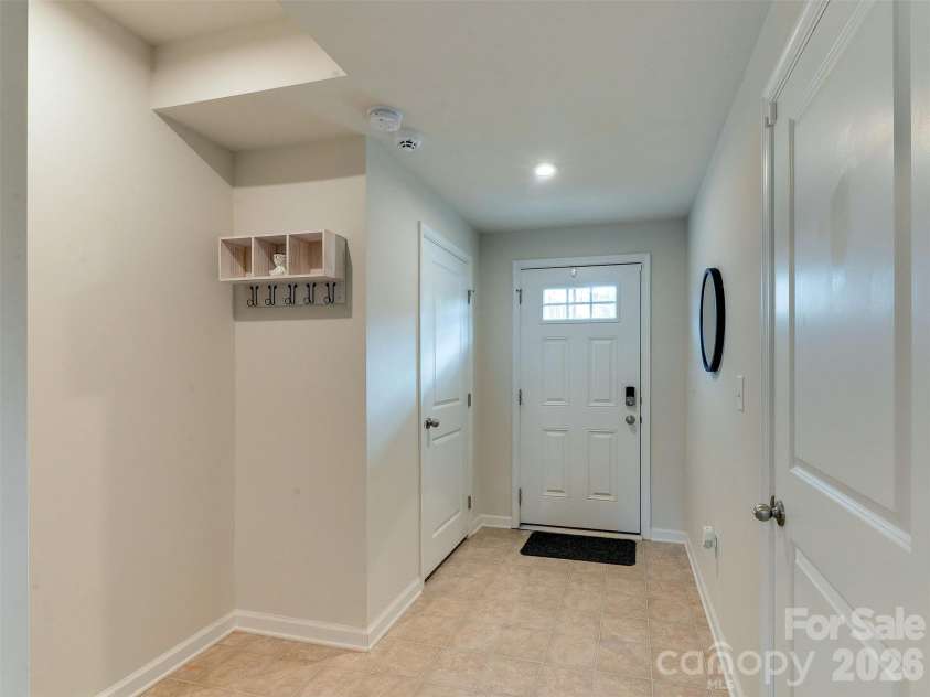 6105 Cutwater Circle, Charlotte, NC 28269.  MLS# CAR4435488, YatesRealty ID 57941. 