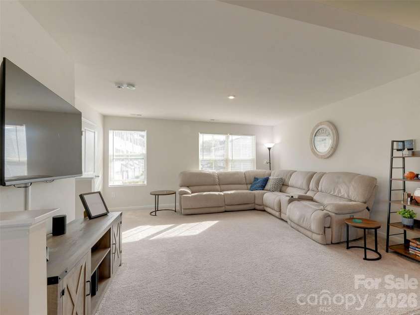 6105 Cutwater Circle, Charlotte, NC 28269.  MLS# CAR4435488, YatesRealty ID 57941. 