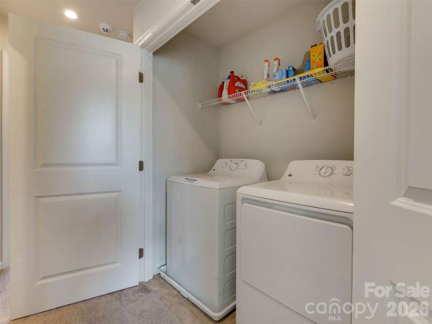 6105 Cutwater Circle, Charlotte, NC 28269.  MLS# CAR4435488, YatesRealty ID 57941. 