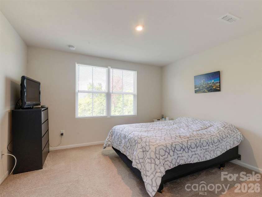 6105 Cutwater Circle, Charlotte, NC 28269.  MLS# CAR4435488, YatesRealty ID 57941. 