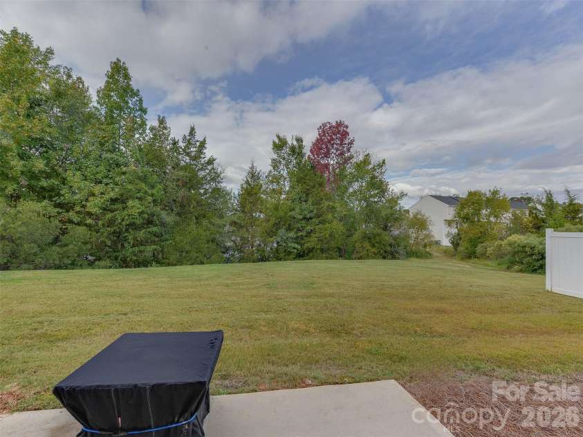 6105 Cutwater Circle, Charlotte, NC 28269.  MLS# CAR4435488, YatesRealty ID 57941. 