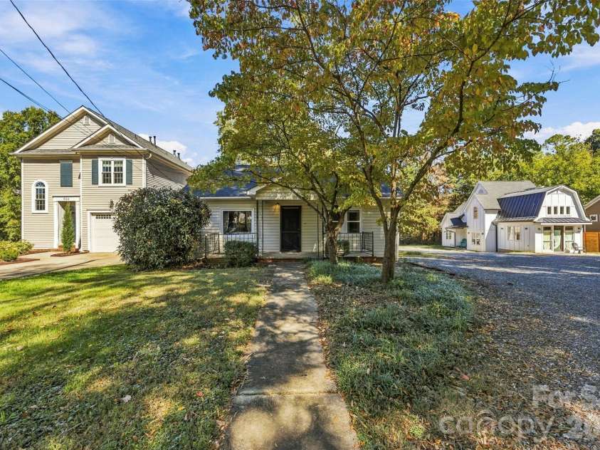 220 Armour Street, Davidson, NC 28036.  MLS# CAR4435226, YatesRealty ID 57942. 