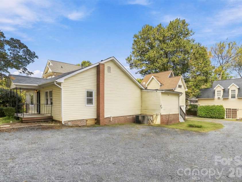 220 Armour Street, Davidson, NC 28036.  MLS# CAR4435226, YatesRealty ID 57942. 