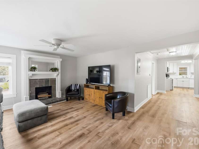220 Armour Street, Davidson, NC 28036.  MLS# CAR4435226, YatesRealty ID 57942. 