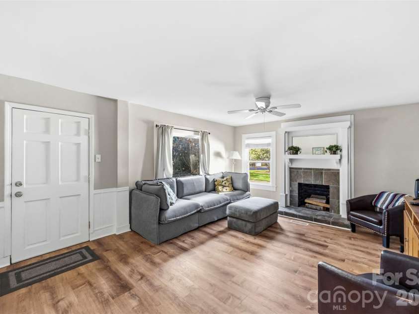 220 Armour Street, Davidson, NC 28036.  MLS# CAR4435226, YatesRealty ID 57942. 