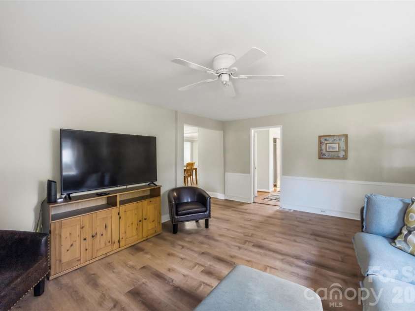 220 Armour Street, Davidson, NC 28036.  MLS# CAR4435226, YatesRealty ID 57942. 
