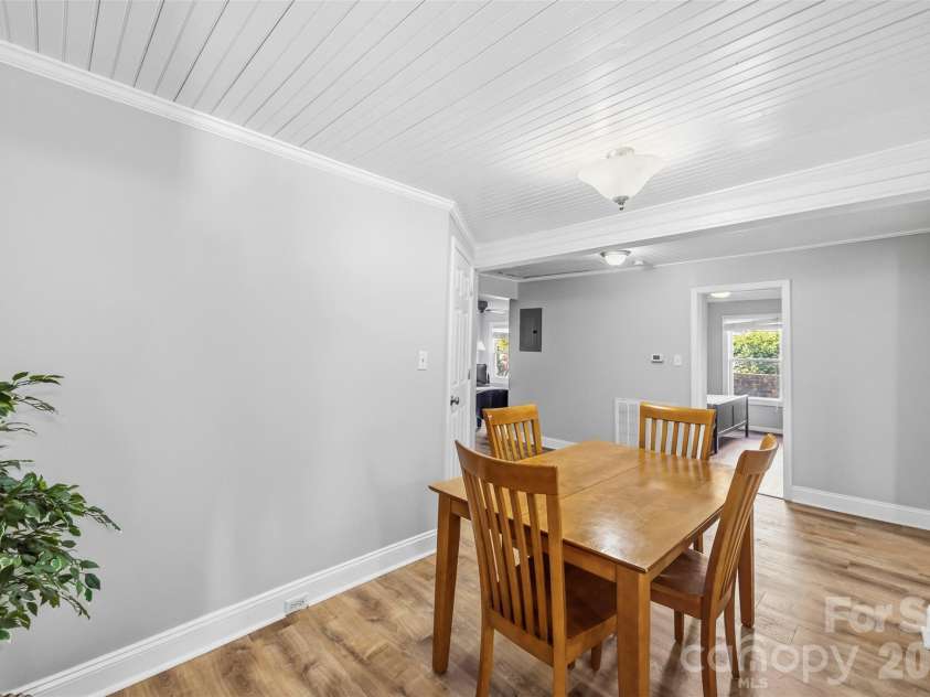 220 Armour Street, Davidson, NC 28036.  MLS# CAR4435226, YatesRealty ID 57942. 