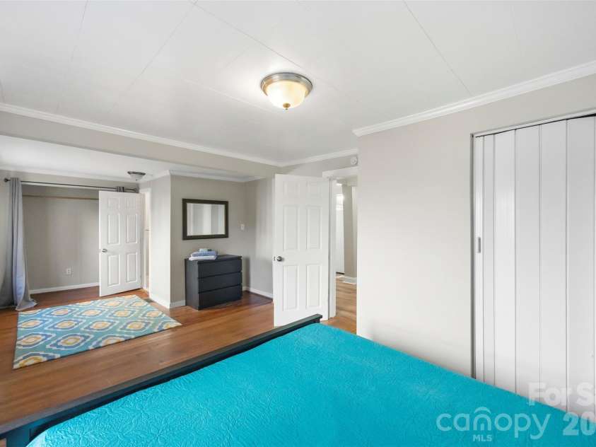 220 Armour Street, Davidson, NC 28036.  MLS# CAR4435226, YatesRealty ID 57942. 