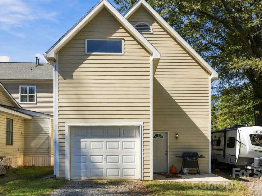 220 Armour Street, Davidson, NC 28036.  MLS# CAR4435226, YatesRealty ID 57942. 