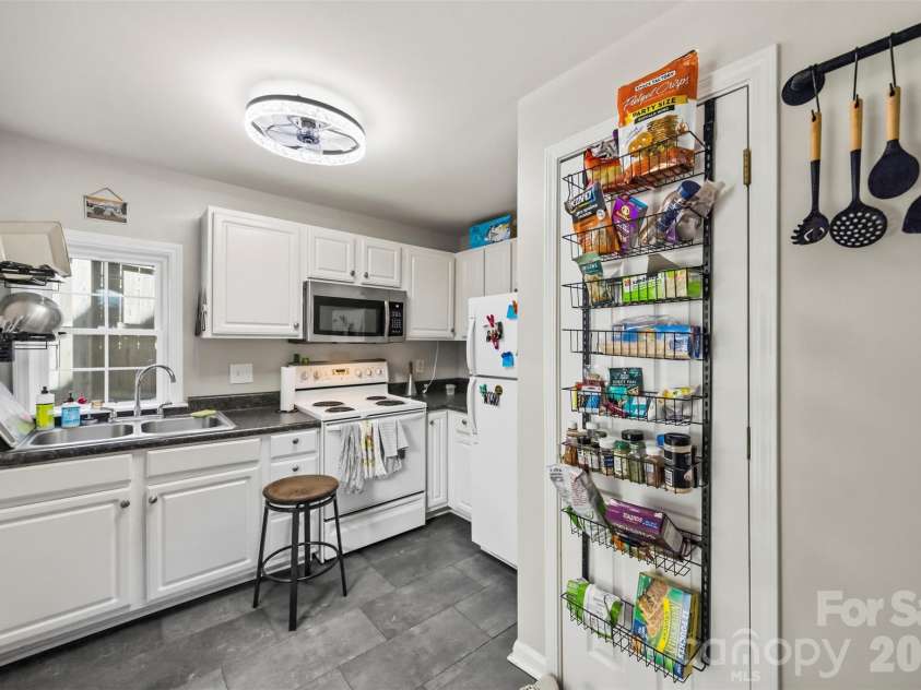 220 Armour Street, Davidson, NC 28036.  MLS# CAR4435226, YatesRealty ID 57942. 
