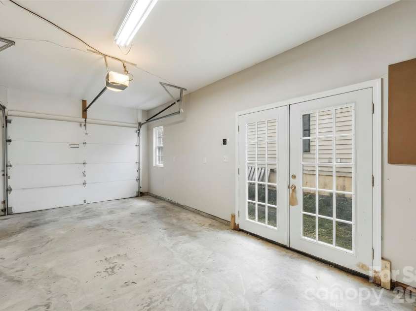 220 Armour Street, Davidson, NC 28036.  MLS# CAR4435226, YatesRealty ID 57942. 