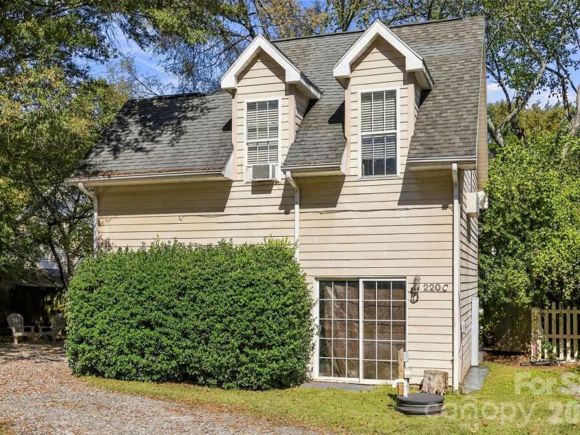 220 Armour Street, Davidson, NC 28036.  MLS# CAR4435226, YatesRealty ID 57942. 