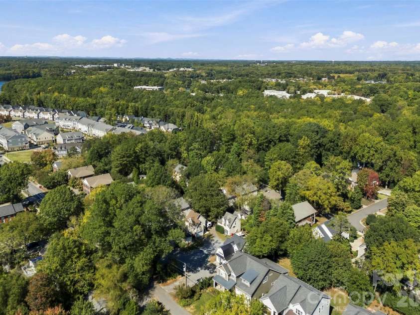 220 Armour Street, Davidson, NC 28036.  MLS# CAR4435226, YatesRealty ID 57942. 
