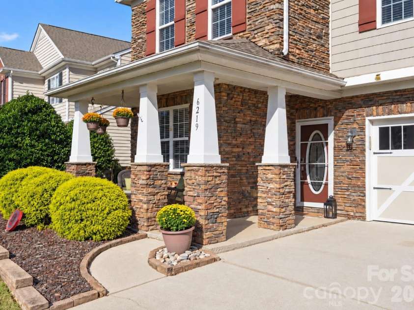 6219 Adobe Road, Charlotte, NC 28277.  MLS# CAR4434866, YatesRealty ID 57948. 