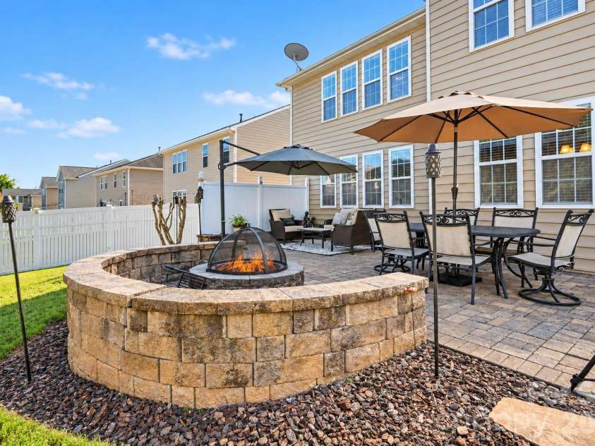 6219 Adobe Road, Charlotte, NC 28277.  MLS# CAR4434866, YatesRealty ID 57948. 