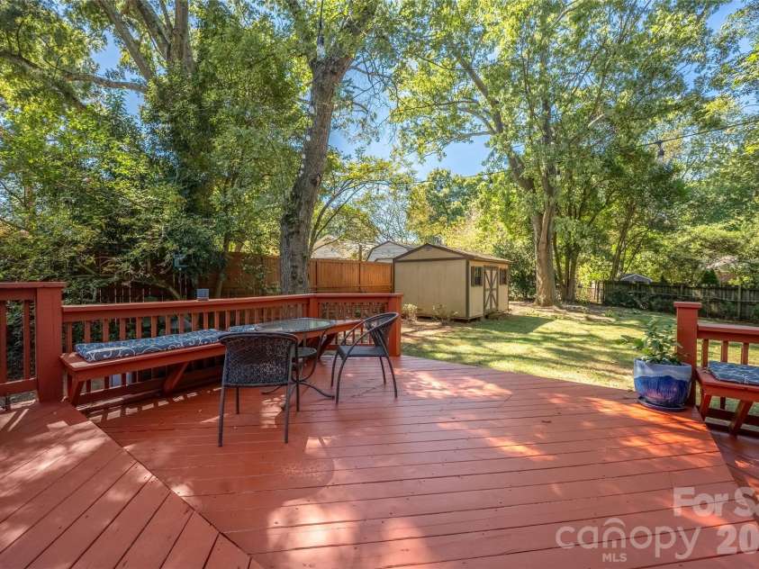 1912 Wedgedale Drive, Charlotte, NC 28210.  MLS# CAR4434727, YatesRealty ID 57949. 