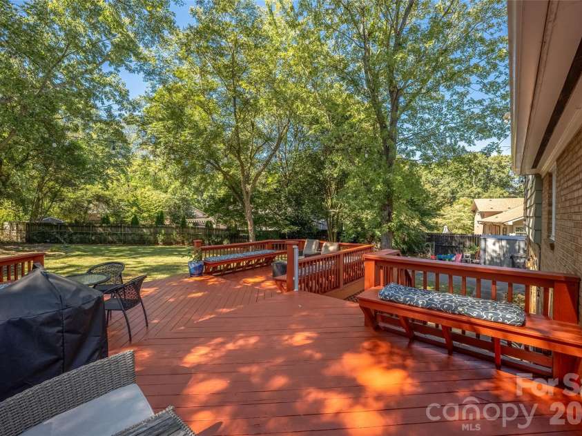 1912 Wedgedale Drive, Charlotte, NC 28210.  MLS# CAR4434727, YatesRealty ID 57949. 