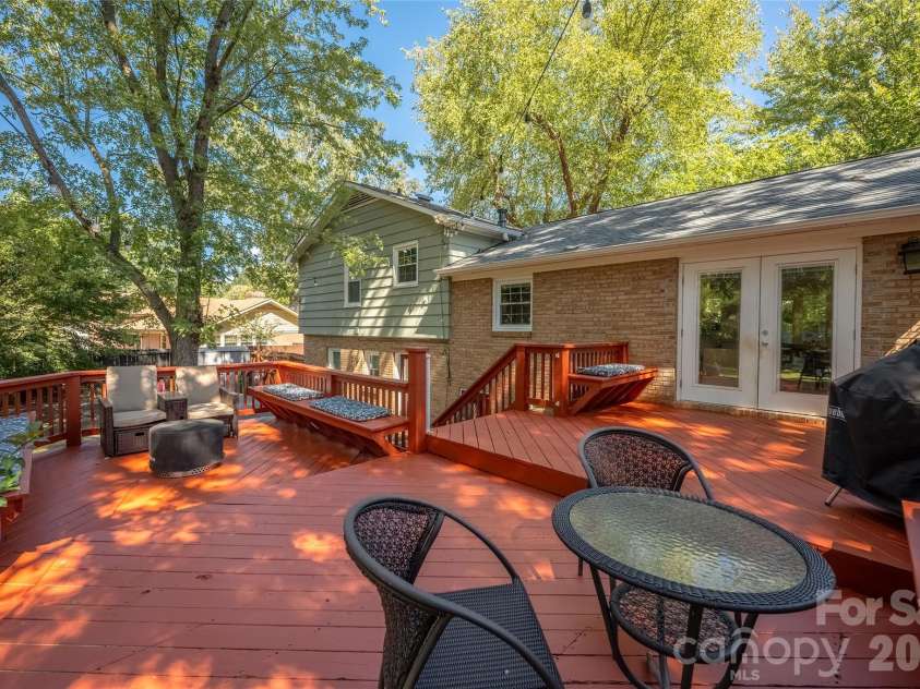 1912 Wedgedale Drive, Charlotte, NC 28210.  MLS# CAR4434727, YatesRealty ID 57949. 
