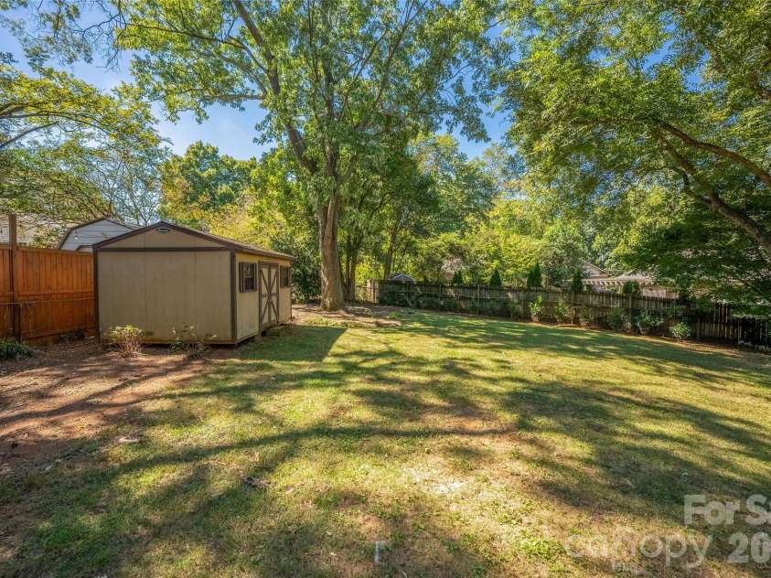 1912 Wedgedale Drive, Charlotte, NC 28210.  MLS# CAR4434727, YatesRealty ID 57949. 