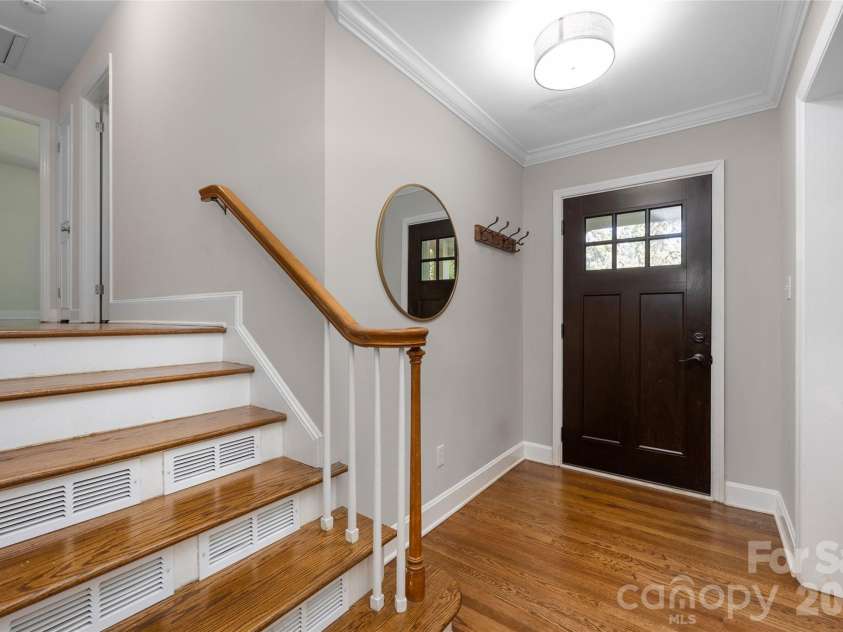 1912 Wedgedale Drive, Charlotte, NC 28210.  MLS# CAR4434727, YatesRealty ID 57949. 