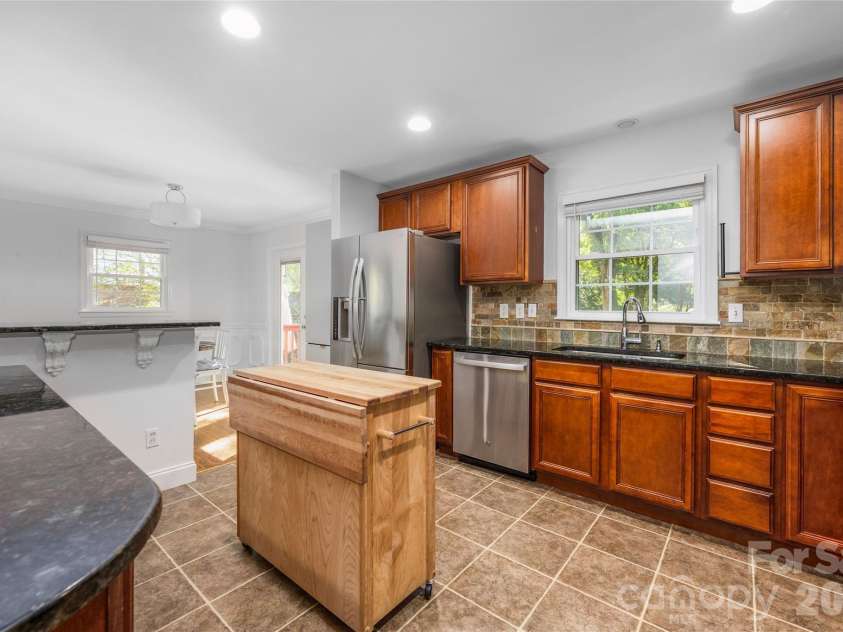 1912 Wedgedale Drive, Charlotte, NC 28210.  MLS# CAR4434727, YatesRealty ID 57949. 