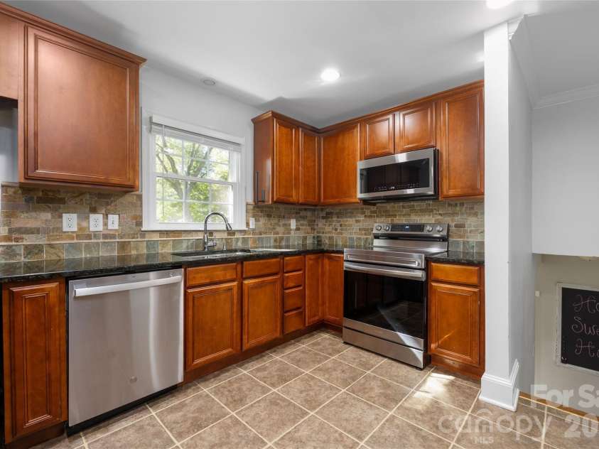 1912 Wedgedale Drive, Charlotte, NC 28210.  MLS# CAR4434727, YatesRealty ID 57949. 