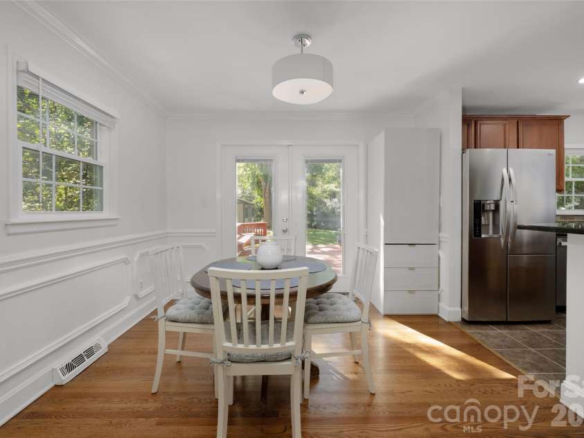 1912 Wedgedale Drive, Charlotte, NC 28210.  MLS# CAR4434727, YatesRealty ID 57949. 