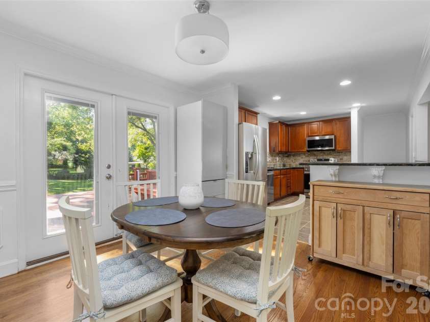 1912 Wedgedale Drive, Charlotte, NC 28210.  MLS# CAR4434727, YatesRealty ID 57949. 