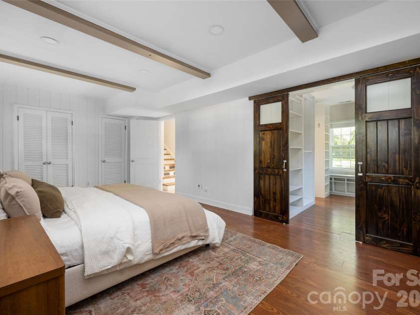 1912 Wedgedale Drive, Charlotte, NC 28210.  MLS# CAR4434727, YatesRealty ID 57949. 