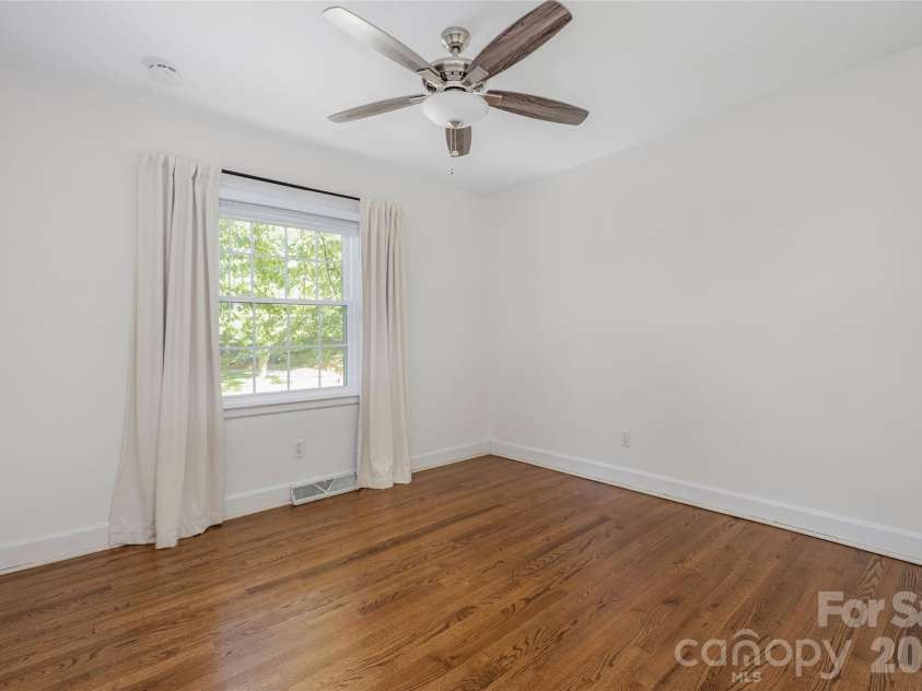 1912 Wedgedale Drive, Charlotte, NC 28210.  MLS# CAR4434727, YatesRealty ID 57949. 