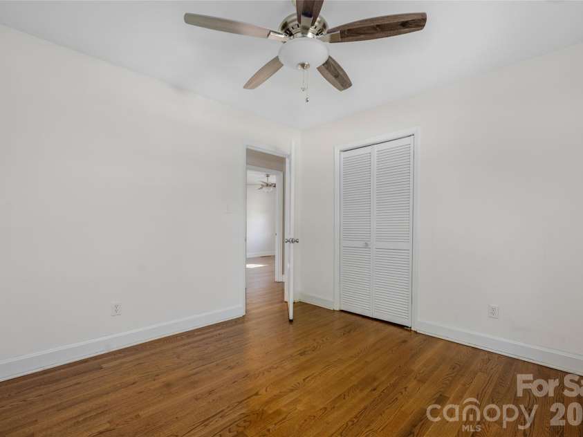 1912 Wedgedale Drive, Charlotte, NC 28210.  MLS# CAR4434727, YatesRealty ID 57949. 